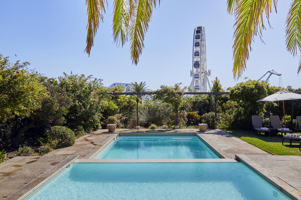 Queen Victoria Hotel